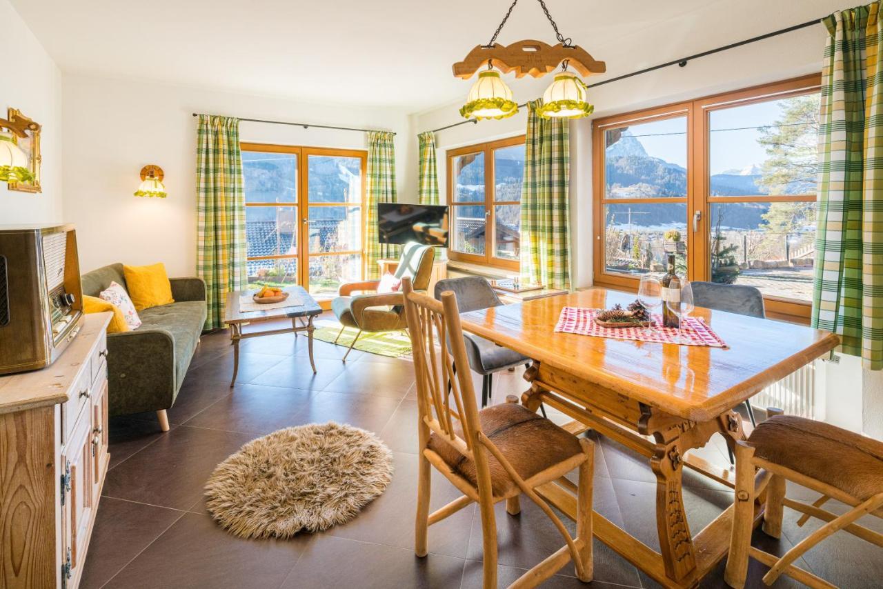 Zur Schoenen Aussicht Hotel Garni Гармиш-Партенкирхен Екстериор снимка