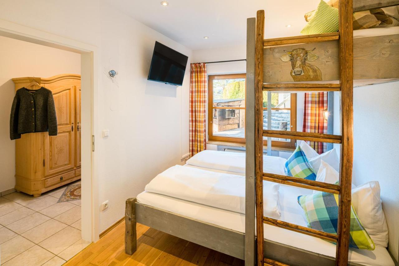 Zur Schoenen Aussicht Hotel Garni Гармиш-Партенкирхен Екстериор снимка