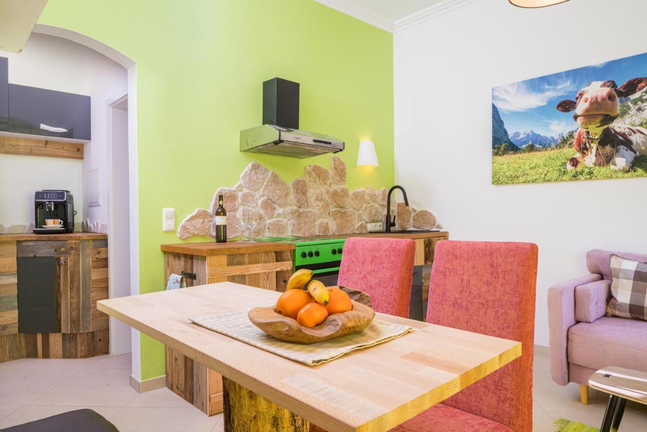 Zur Schoenen Aussicht Hotel Garni Гармиш-Партенкирхен Екстериор снимка