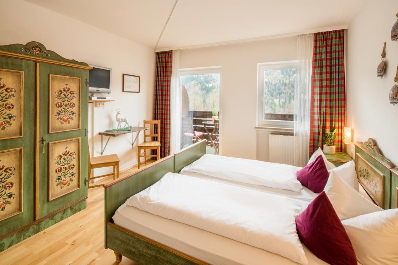Zur Schoenen Aussicht Hotel Garni Гармиш-Партенкирхен Екстериор снимка
