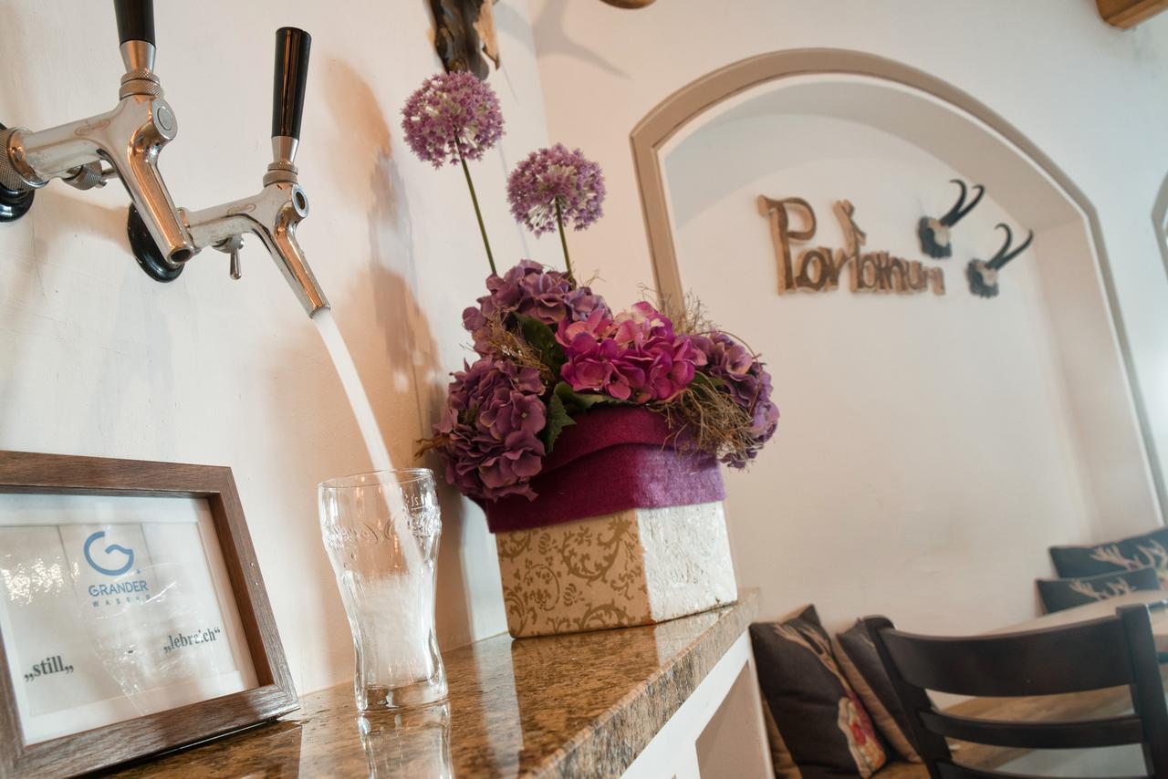 Zur Schoenen Aussicht Hotel Garni Гармиш-Партенкирхен Екстериор снимка