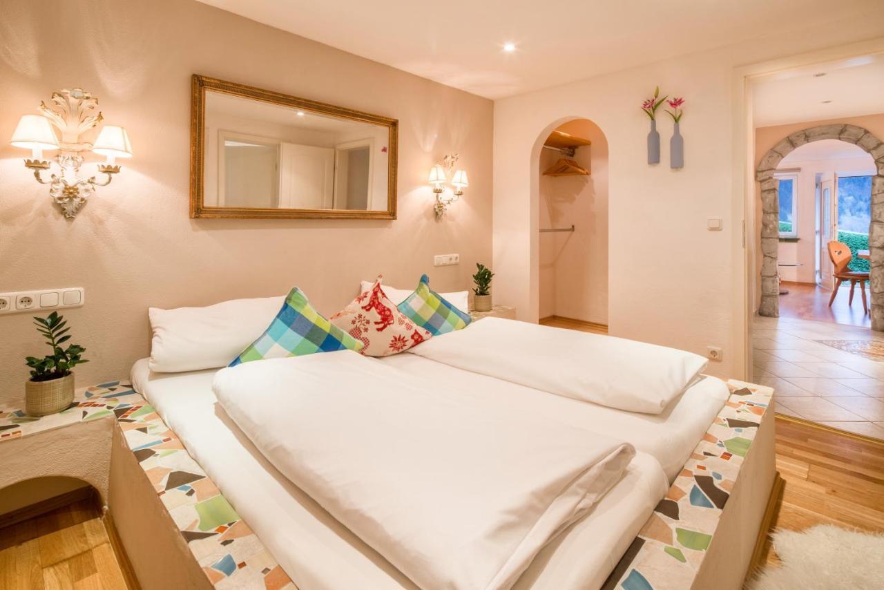 Zur Schoenen Aussicht Hotel Garni Гармиш-Партенкирхен Екстериор снимка
